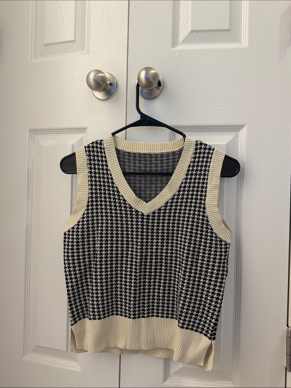 Cream and Black Houndstooth V-Neck Sweater Vest